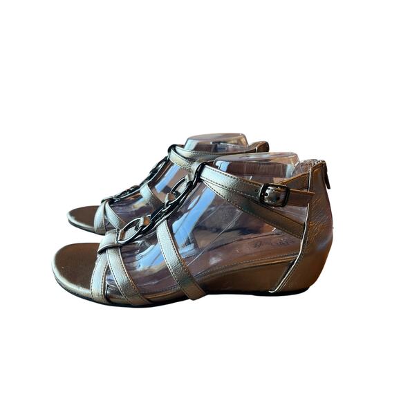 Euro Soft by Sofft Sandals Riana Wedge Size 10 Metallic Pewter Zip Gladiator - Picture 1 of 8